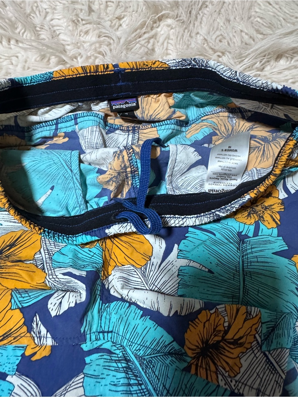 Patagonia Baggies Women’s shorts Hawaiian, tropical, floral size medium 5” - Picture 8 of 13